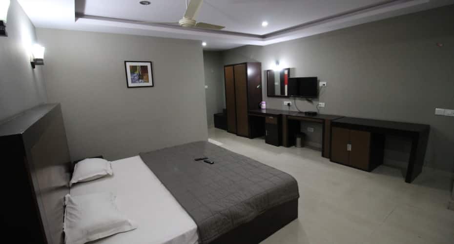 Sky Wood Inn & Suites, Bangalore 4